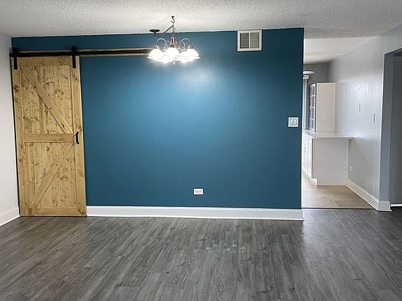 5th image of 1412 Carol Ct APT 3A