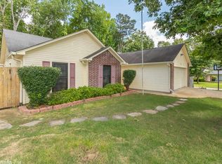 66 Redleaf Cir, Little Rock, AR 72210