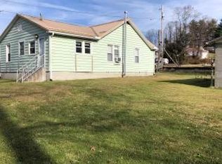 700 Roberts St, Oak Hill, WV 25901