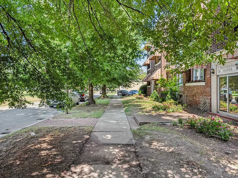 742 Washington Park #B4 — Photo 35
