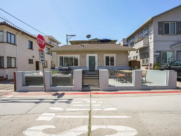 815 El Carmel Pl — Photo 5