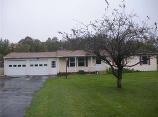 7678 Gilbert Rd, Bergen, NY 14416