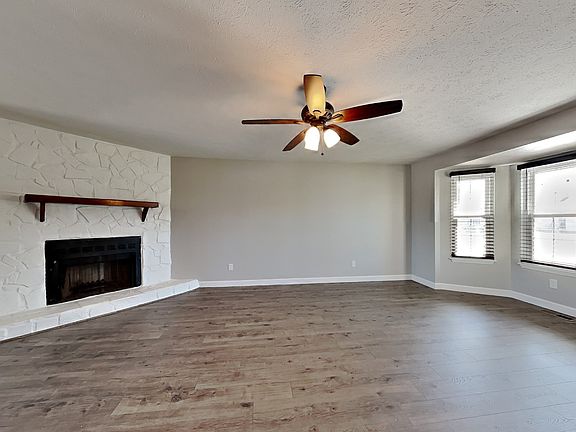 2nd image of 581 Shady Crest Dr