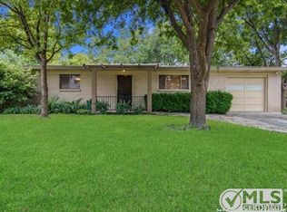 118 E Silver Sands Dr, San Antonio, TX 78216