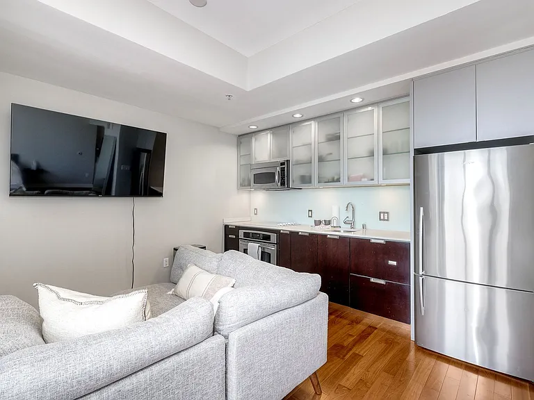 575 6th Ave #1109 — Photo 7