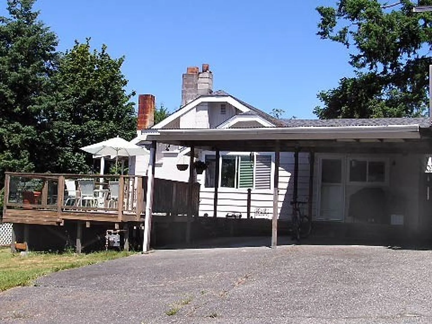 Lake Whatcom View - 2 Bedroom 1 Bath with Separate Office Space above Garage — Photo 2