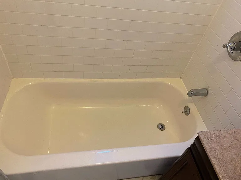 Sevilla Grande - Renovated Units at Journal Square Path — Photo 47