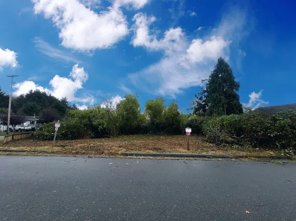 760 Endert St, Crescent City, CA 95531