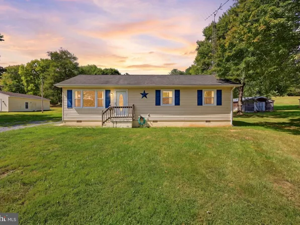 589 Ruebuck Rd, Clear Brook, VA 22624