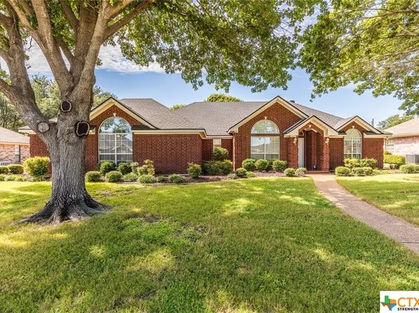 906 S Marable St, West, TX 76691