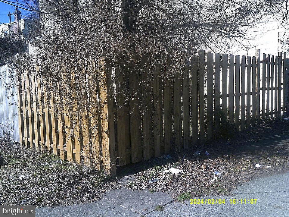 2nd image of 5900 N Marvine St