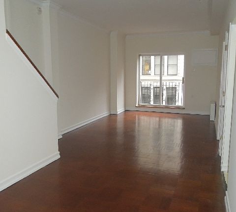 2nd image of 114 E 27th St