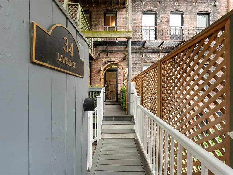 34 Lawrence St #2 — Photo 17