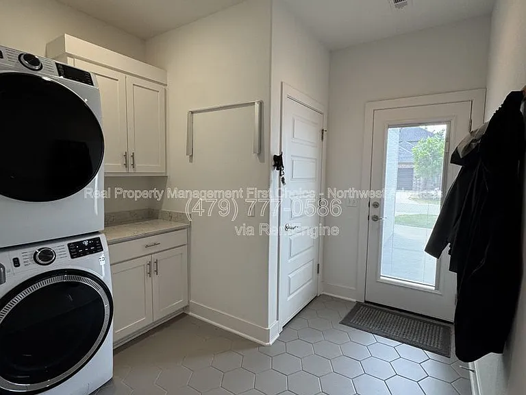 2361 E Frontier Elm Dr — Photo 7