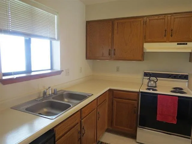 1300 Iris St #210 — Photo 10
