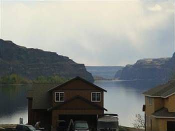 2nd image of 9346 Entiat Ln NW