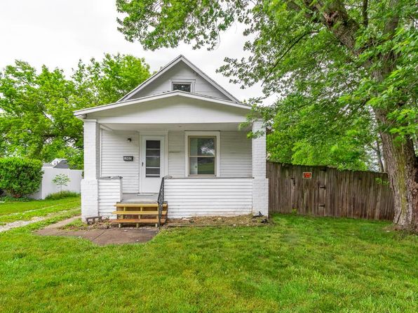 1907 Royal Ave NE