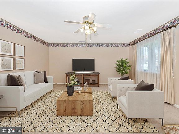 5th image of 119 Sunflower Dr