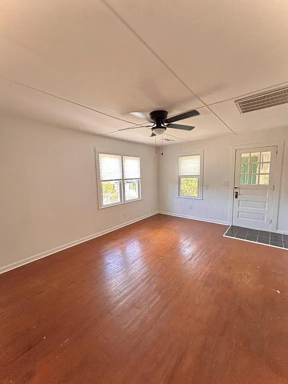 404 13th Ave S, unit b — Photo 3