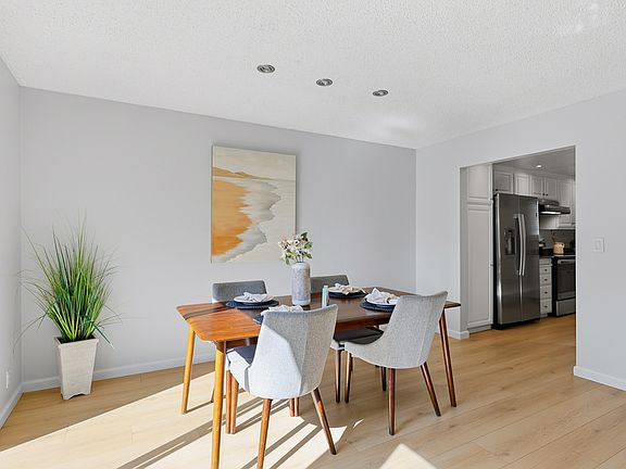 5th image of 107 Evandale Ave #1