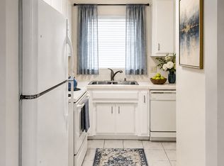 Pruneyard Garden Apartments, Campbell, CA 95008