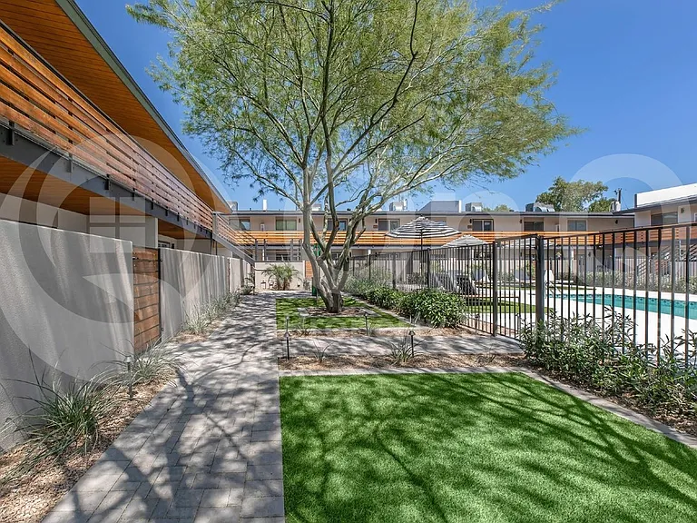 1840 W Thomas Rd #14 — Photo 25