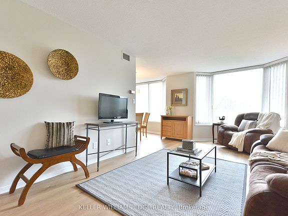 3rd image of 180 Limeridge Rd W
