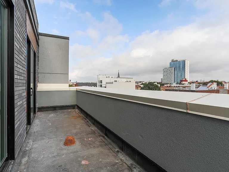 142 Erasmus St #2C — Photo 10