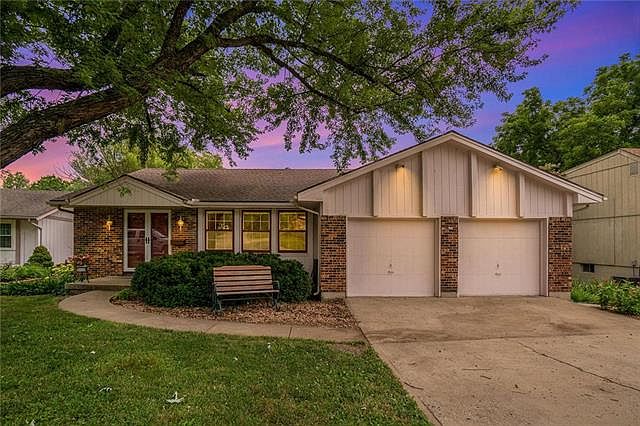 1st image of 8926 Evanston Way