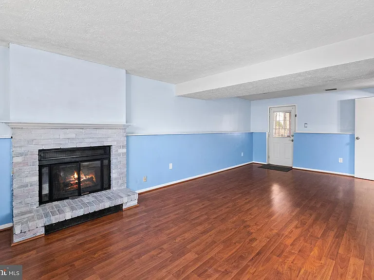 8469 Rippled Creek Ct — Photo 22