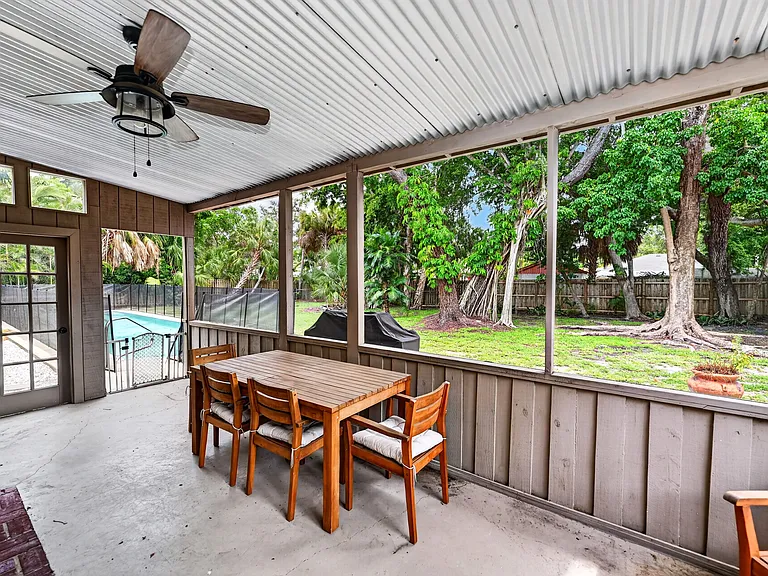 1010 Virginia Dr — Photo 40