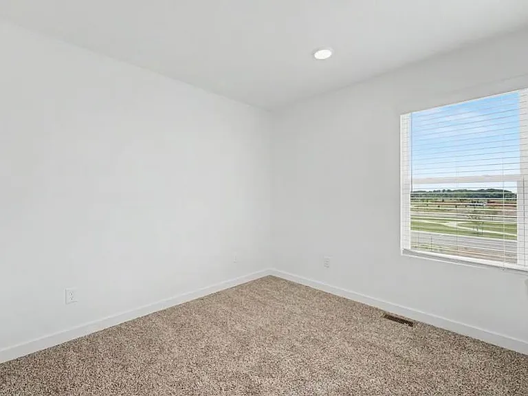 501 Solar St — Photo 2