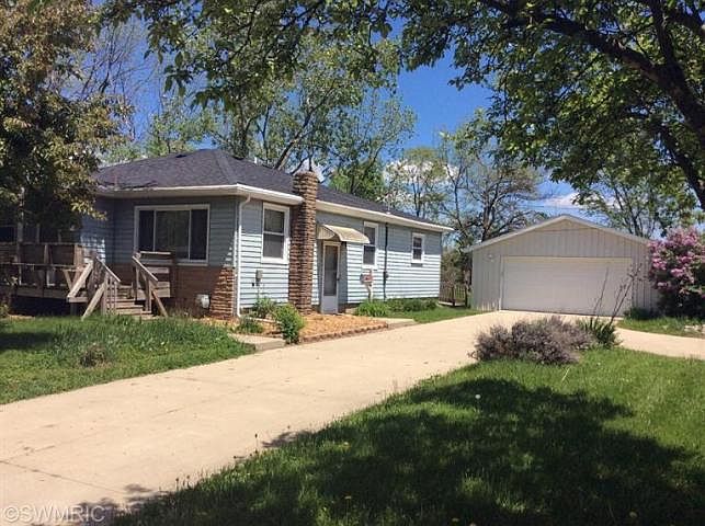 1st image of 2905 Emerald Dr