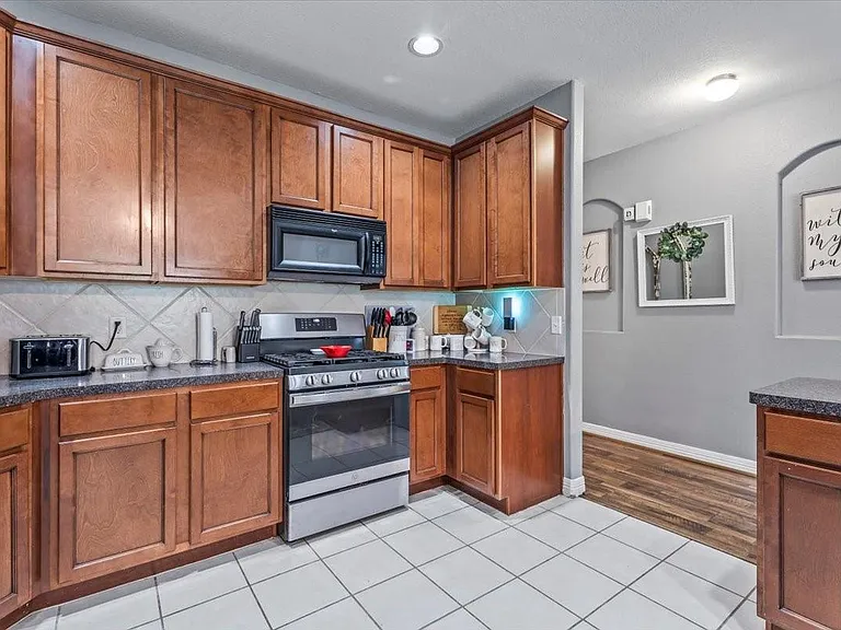 6803 Kotlan Ct — Photo 29