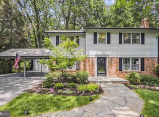 7613 Dew Wood Dr, Rockville, MD 20855