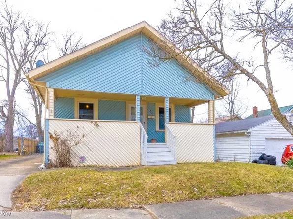 574 Ardella Ave, Akron, OH 44306