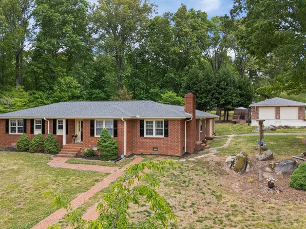 107 Edgewood Dr, Oxford, NC 27565