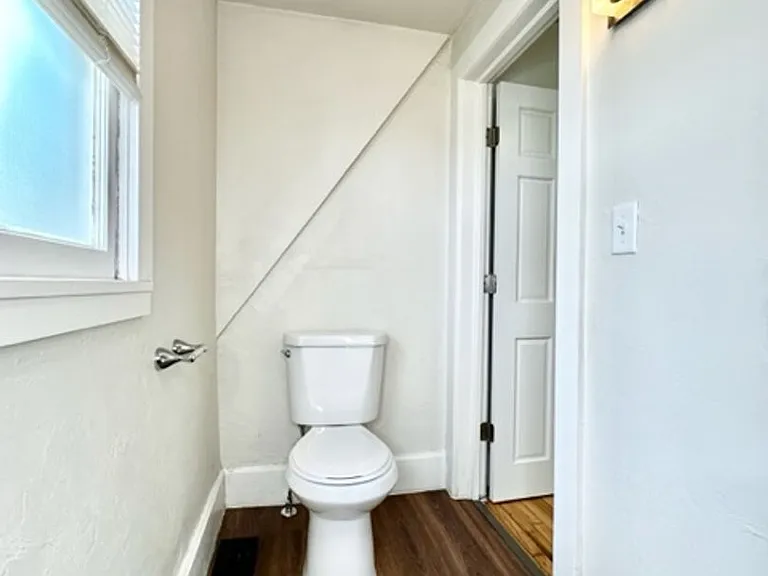 1281 Elm St — Photo 11