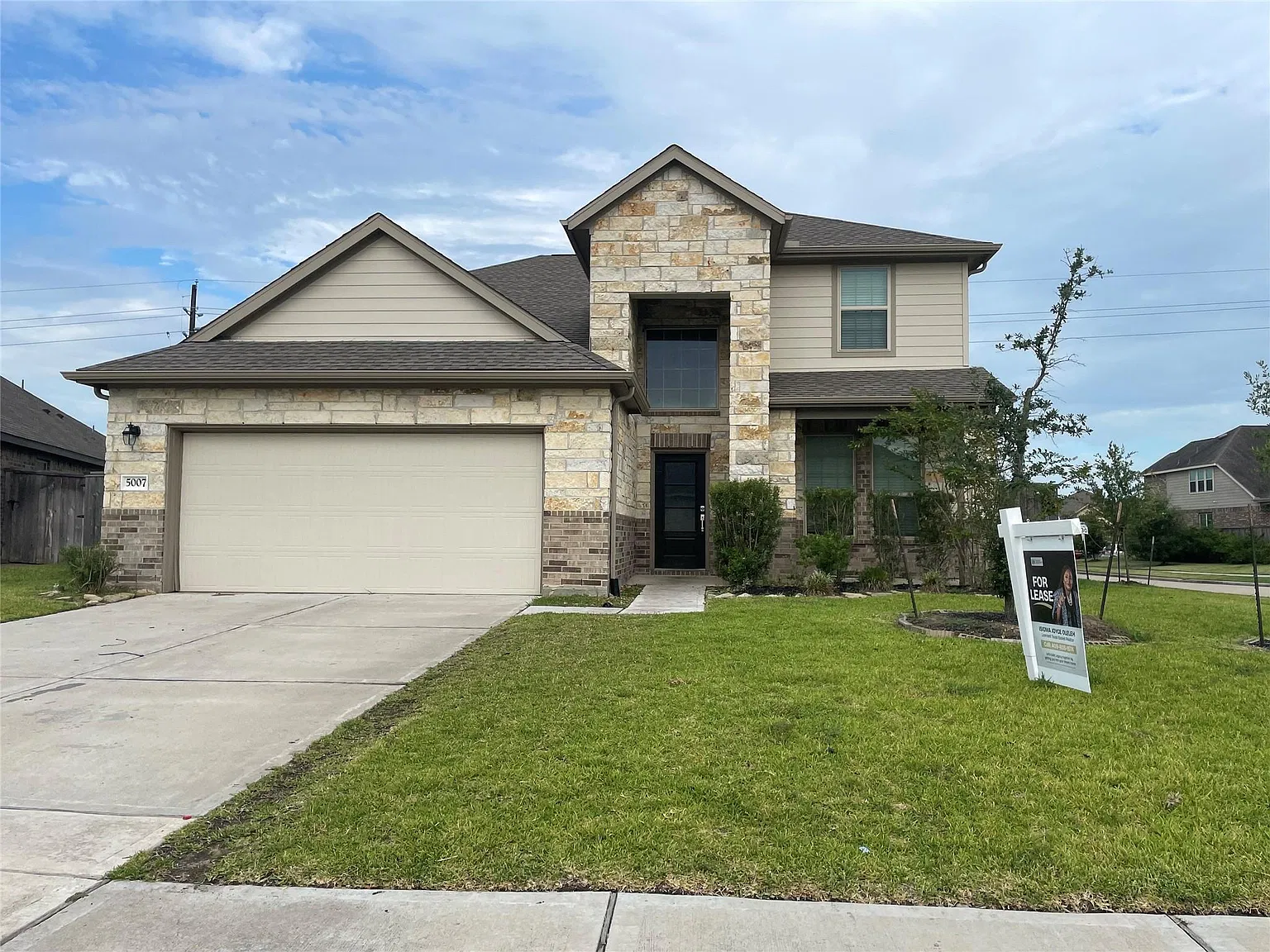 5 bed, 6.0 bath, 2668 sqft, $3,200 — Photo 1