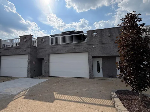 43 Sea Ray Blvd #18, Harrison Township, MI 48045