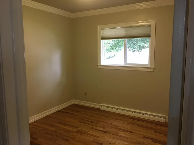 390 S Taft St — Photo 13