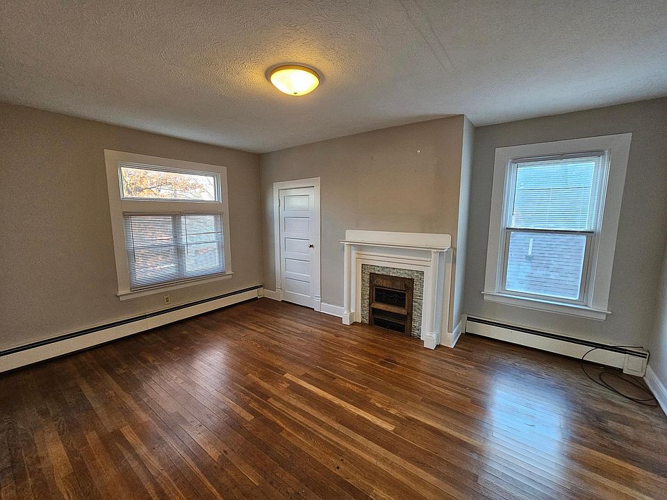 2nd image of 322 5th St APT 3