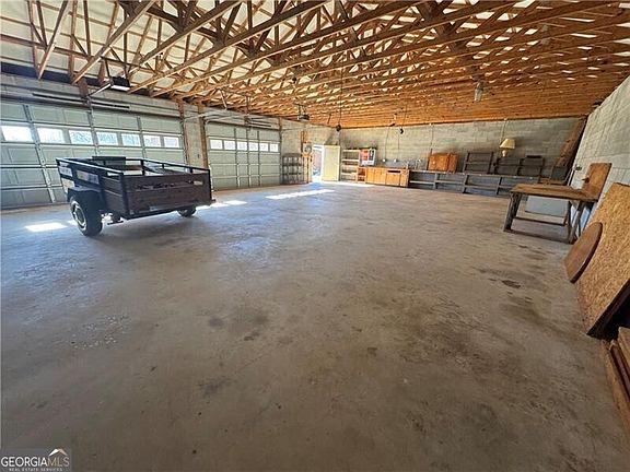 5th image of 4541 Cavender Creek Rd