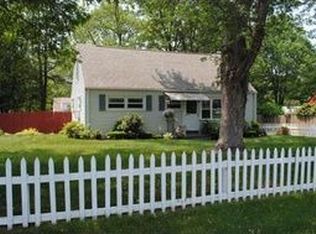 54 Bacon Rd, Springfield, MA 01119