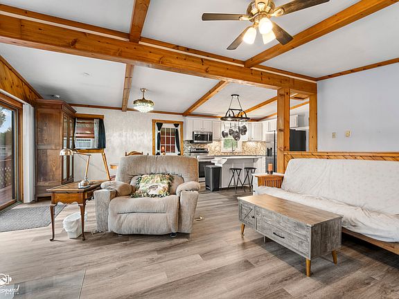 2nd image of 138 Little Musky Cir