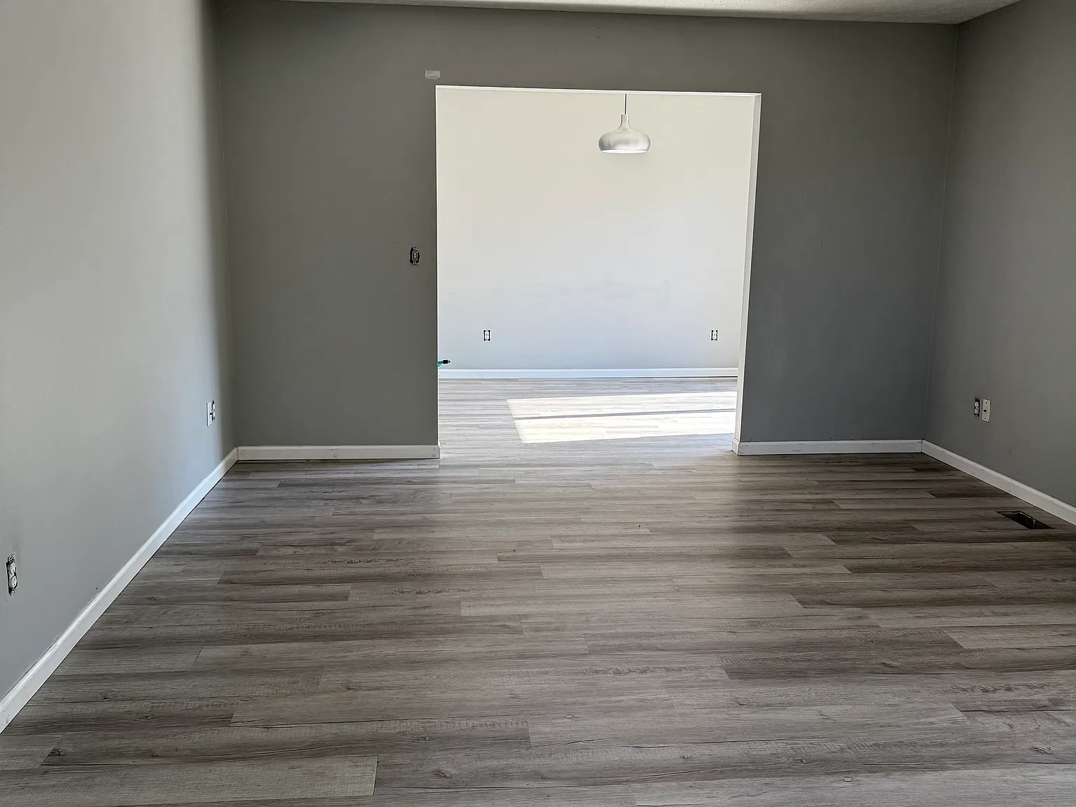 3 bed, 1260 sqft, $2,125 — Photo 2