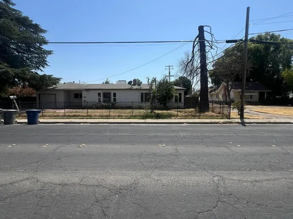 1098 E 21st St, Merced, CA 95340