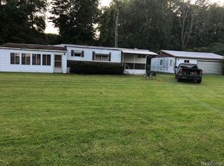 3864 S Lakeshore Rd, Harbor Beach, MI 48441