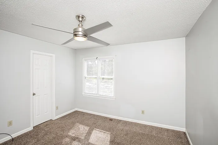148 Pear Tree Cir — Photo 6
