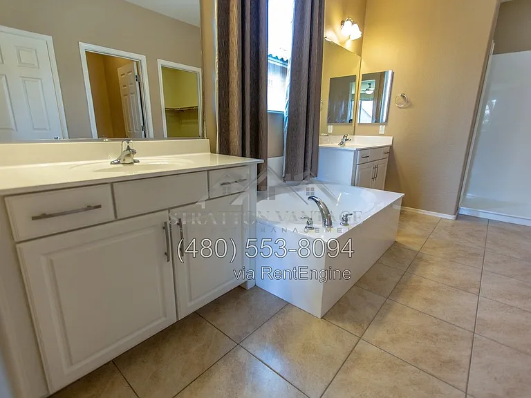 18295 W Saguaro Ln — Photo 27